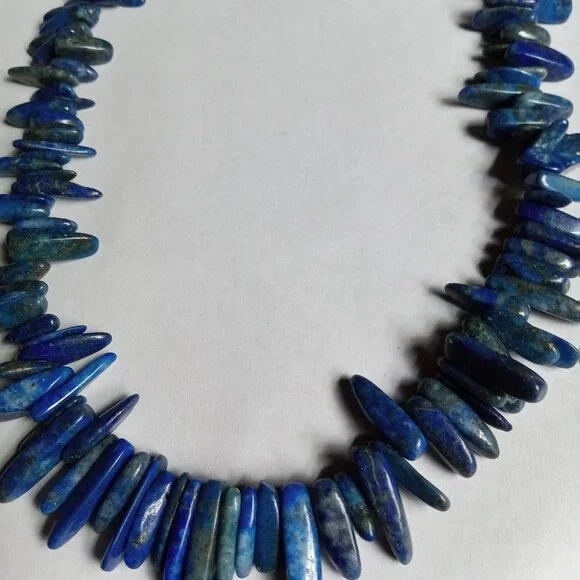 Beautiful Lapis Necklace- Lazuli Blue Chipped Beaded Thin Stone Point Choker - Picture 3 of 7